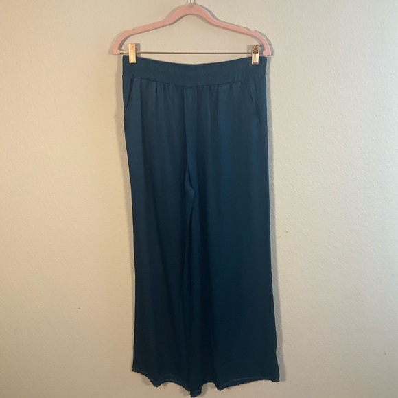 NWT, Lanston Blue Wide Leg Pants with Flowing Fabric - Picture 1 of 5